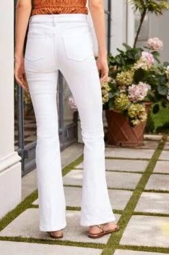 Next Schlagjeans Ausgestellte Stretch-Jeans – Petite (1-tlg) -Next Geschäft 147c6d1c 6e3a 56fe b889 1f6b10ec0b97