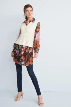 Next V-Ausschnitt-Pullover »Mehrlagiges Oberteil Mit Bedrucktem Hemdteil« (1-tlg) -Next Geschäft 551c2277 4875 5fe3 af5a b9e46b3c96a2