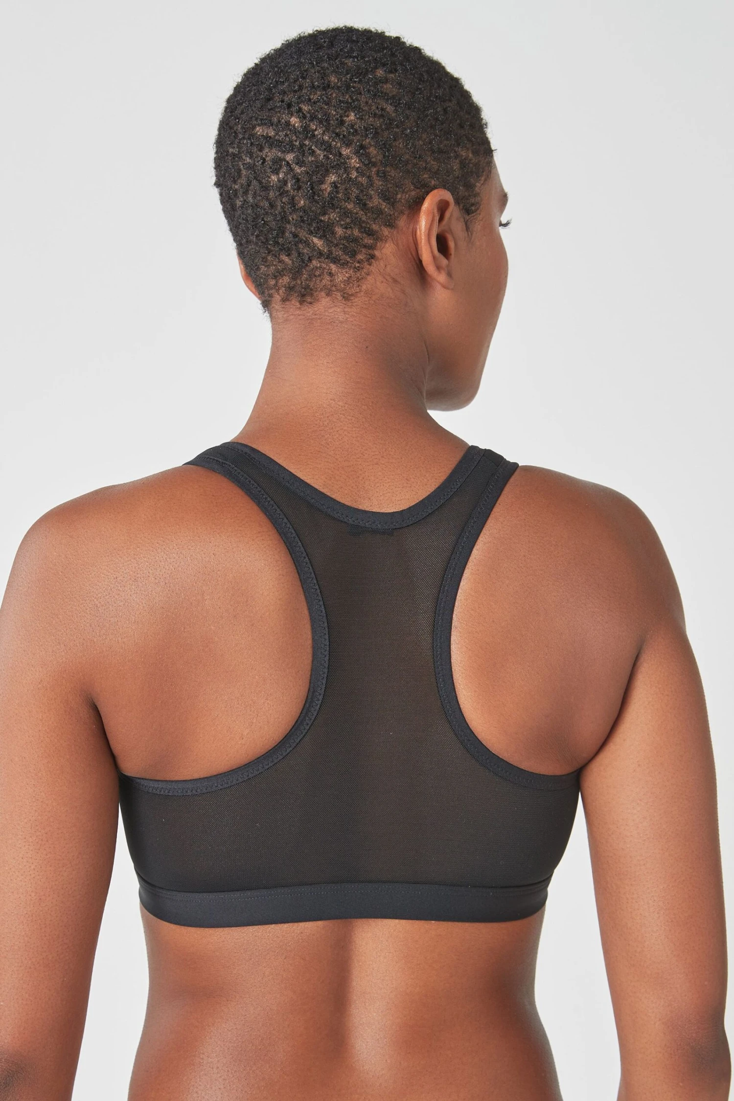 Schwarz/weiß - Next Active Sport-BHs Mit Reißverschluss Vorne Und Starkem Halt Im 2er-Pack 4 Schwarz/weiß - Next Active Sport-BHs Mit Reißverschluss Vorne Und Starkem Halt Im 2er-Pack – Bild 4