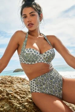 Next Bikini-Hose Bauchformender Bikinislip Mit Hohem Beinausschnitt (1-St) -Next Geschäft 71739c7c a811 55c9 85d9 1d4e4fd4f14e