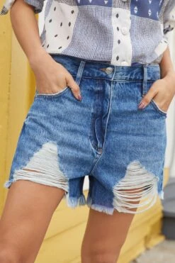 Next Jeansshorts Denim-Hochbundshorts Mit Ausgefranstem Rand (1-tlg)