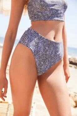 Blau - Savannah Miller X Next Bauchformende Midi-Bikinihose -Next Geschäft 889440s3