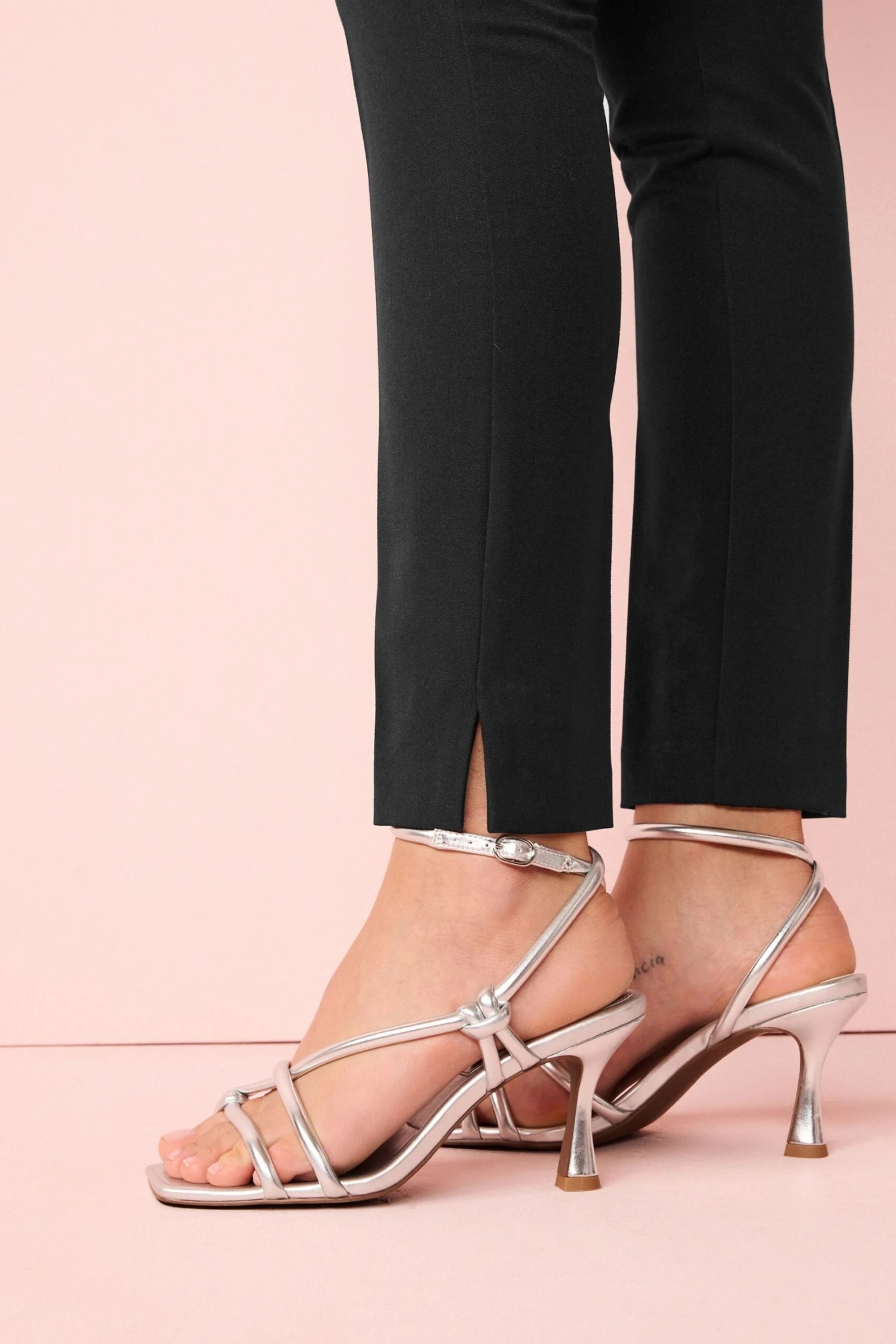 Next Stoffhose »Shapewear Skinny Fit Hose« (1-tlg) 5 Next Stoffhose »Shapewear Skinny Fit Hose« (1-tlg) – Bild 5