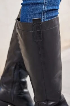 Next »Forever Comfort Kniehohe Lederstiefel, Blockabsatz« Stiefel (1-tlg) -Next Geschäft 917ce994 f357 5c3c 9290 d22f6cc6c01f