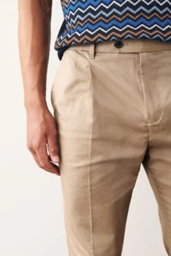 Relaxed-Tapered - Next Archive Chinos Mit Falten -Next Geschäft A57 114s7