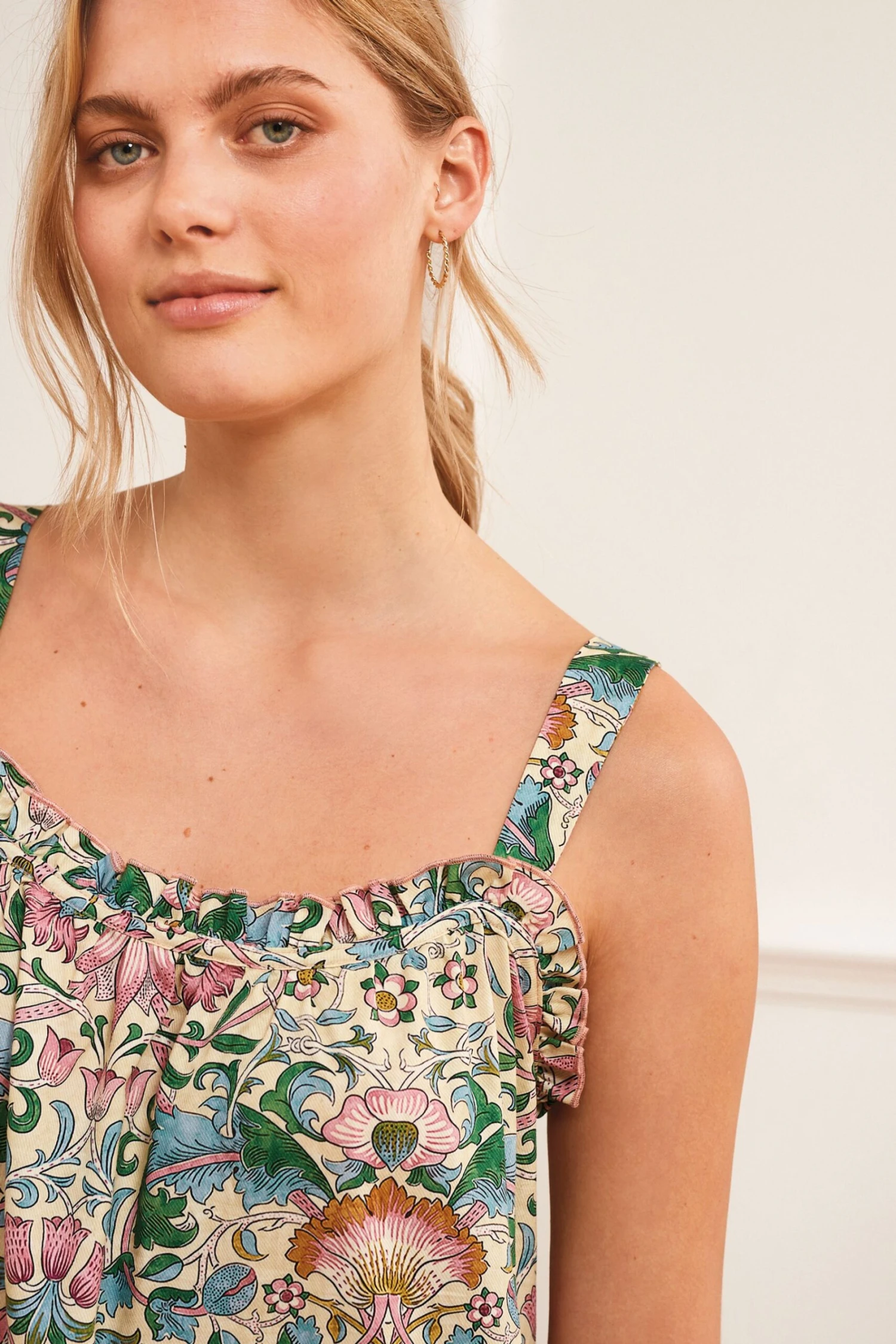 Rosa Mit Floralem Muster - Morris & Co. At Next Gewebtes Trägerkleid 4 Rosa Mit Floralem Muster - Morris & Co. At Next Gewebtes Trägerkleid – Bild 4