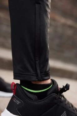 Schwarz/weiß - Next Active Sport Trainingshose -Next Geschäft A98 714s4