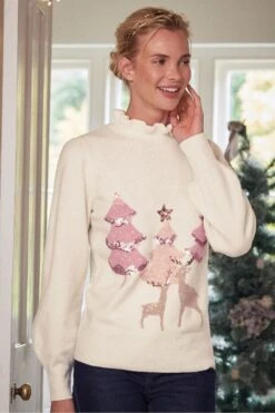 Ecruweiß/Rehmotiv - Next Weihnachtspullover Mit Rüschenausschnitt, Familienkollektion