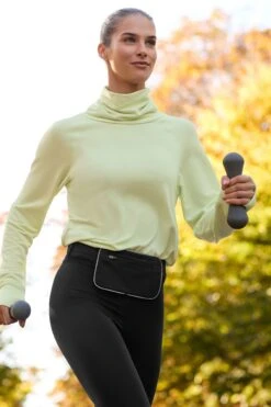 Next Geschäft 35 Next Active Sports Elements Outdoor-Top Mit Wasserfallausschnitt Und Fleecefutter