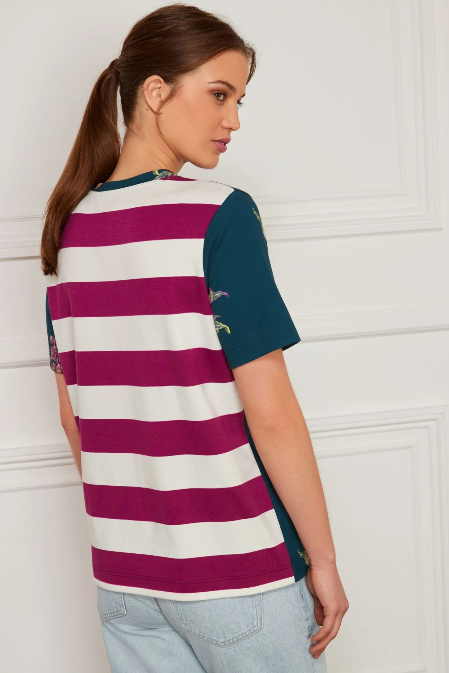 Preen X Next - T-Shirt Mit Blumen-Streifenmuster, Marineblau 3 Preen X Next - T-Shirt Mit Blumen-Streifenmuster, Marineblau – Bild 3