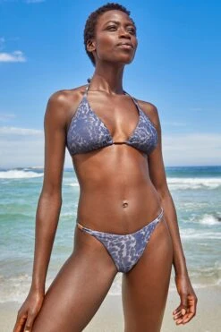 Marineblau Mit Schmetterlingen - Savannah X Next Tanga-Bikinihose -Next Geschäft M74752s3