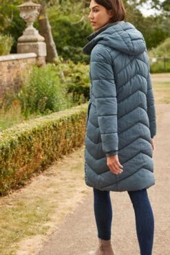 Next Wattierter Mantel Mit Kapuze Mit Recycelter Füllung -Next Geschäft T64 383s3