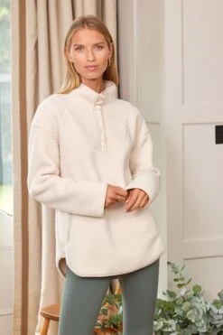 Next Geschäft 27 Creme - Next Kuscheliges Premium-Top Aus Teddyfell Mit Halber Knopfleiste