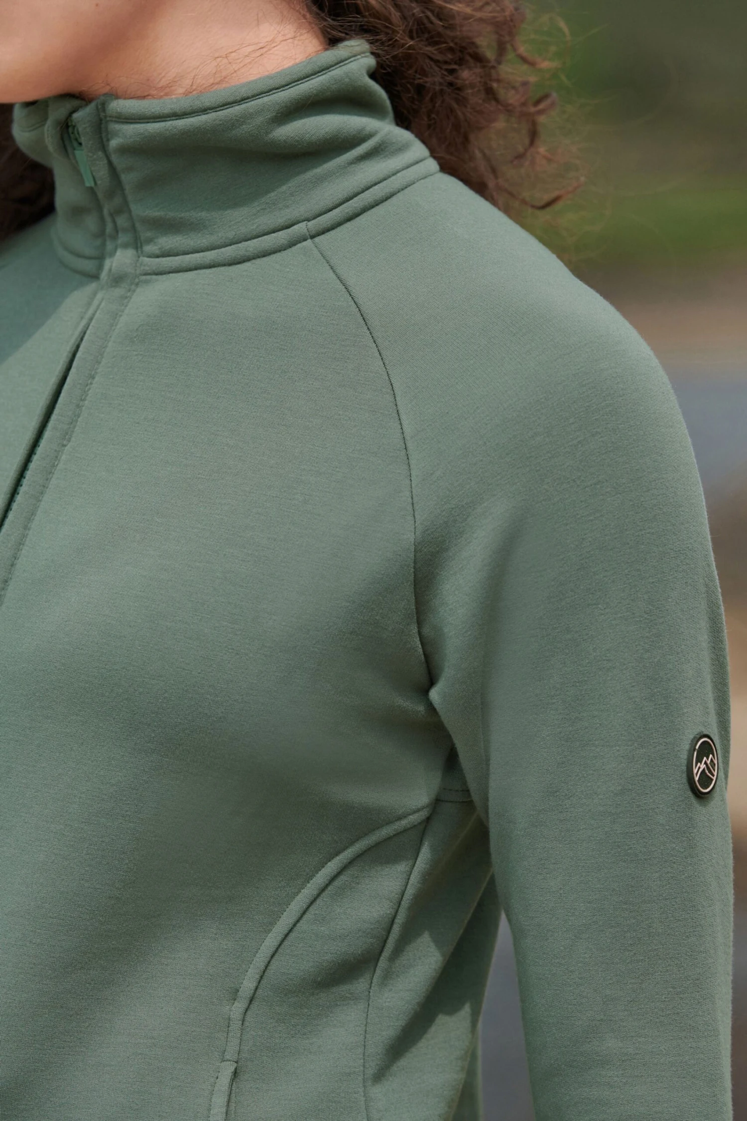 Salbeigrün - Next Elements Angerautes Thermo-Top Mit Halbem Reißverschluss 4 Salbeigrün - Next Elements Angerautes Thermo-Top Mit Halbem Reißverschluss – Bild 4