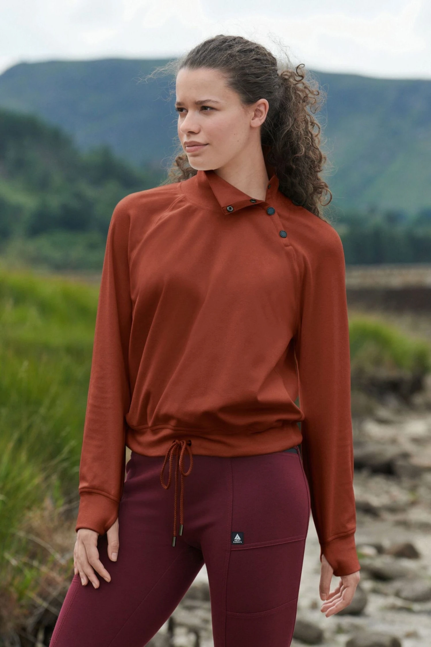 Next Elements Outdoor-Oberteil Mit Druckknopf Am Ausschnitt 1 Next Elements Outdoor-Oberteil Mit Druckknopf Am Ausschnitt