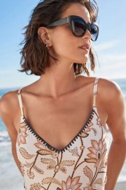 Cremefarben Paisley - Savannah Miller X Next Bauchformender Badeanzug Mit Tiefem Ausschnitt -Next Geschäft U00520s4