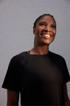 Schwarz - Next Active Sports Leichtes T-Shirt Mit Netzstoffeinsatz 7 Schwarz - Next Active Sports Leichtes T-Shirt Mit Netzstoffeinsatz -Next Geschäft U03 859s3