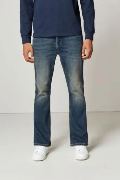 Blaue Vintage-Waschung - Next Essential Bootcut-Jeans Mit Stretch-Anteil