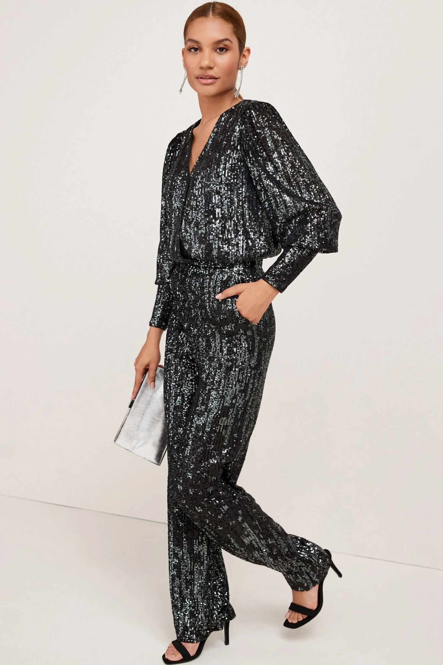 Next Langärmelige Pailletten-Partybluse Mit Wickeldesign Und V-Ausschnitt 4 Next Langärmelige Pailletten-Partybluse Mit Wickeldesign Und V-Ausschnitt – Bild 4