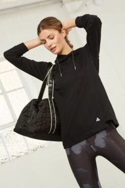 Next Active Sports Lang Geschnittenes Kapuzensweatshirt