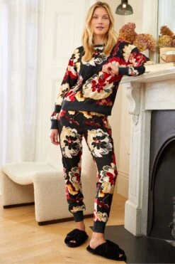 Schwarzes Florales Muster - Next Superweicher Kuscheliger Pyjam