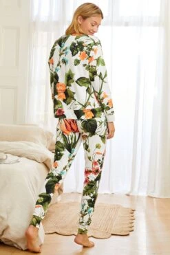 Next Superweicher Kuscheliger Pyjam -Next Geschäft U81 935s3