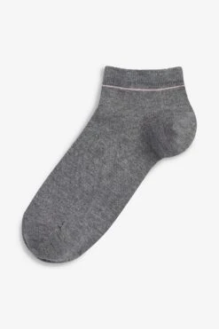 Next Füßlinge Next Active Sports Sneaker-Socken, 4er-Pack (1-Paar) -Next Geschäft a95352ea caf0 5686 a39f eaddb7cc68c5