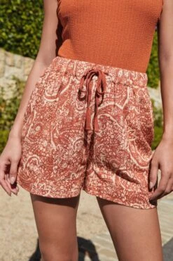 Next Badeshorts »Shorts Mit Paisley-Muster« (1-St) -Next Geschäft b6264d0c 0a79 5f41 90ff e1ea8fc3169b