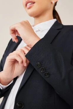 Next Jackenblazer Schwere, Taillierte Blazer-Jacke (1-tlg) -Next Geschäft f0a2d113 a009 5932 9386 f31860d8e1f2